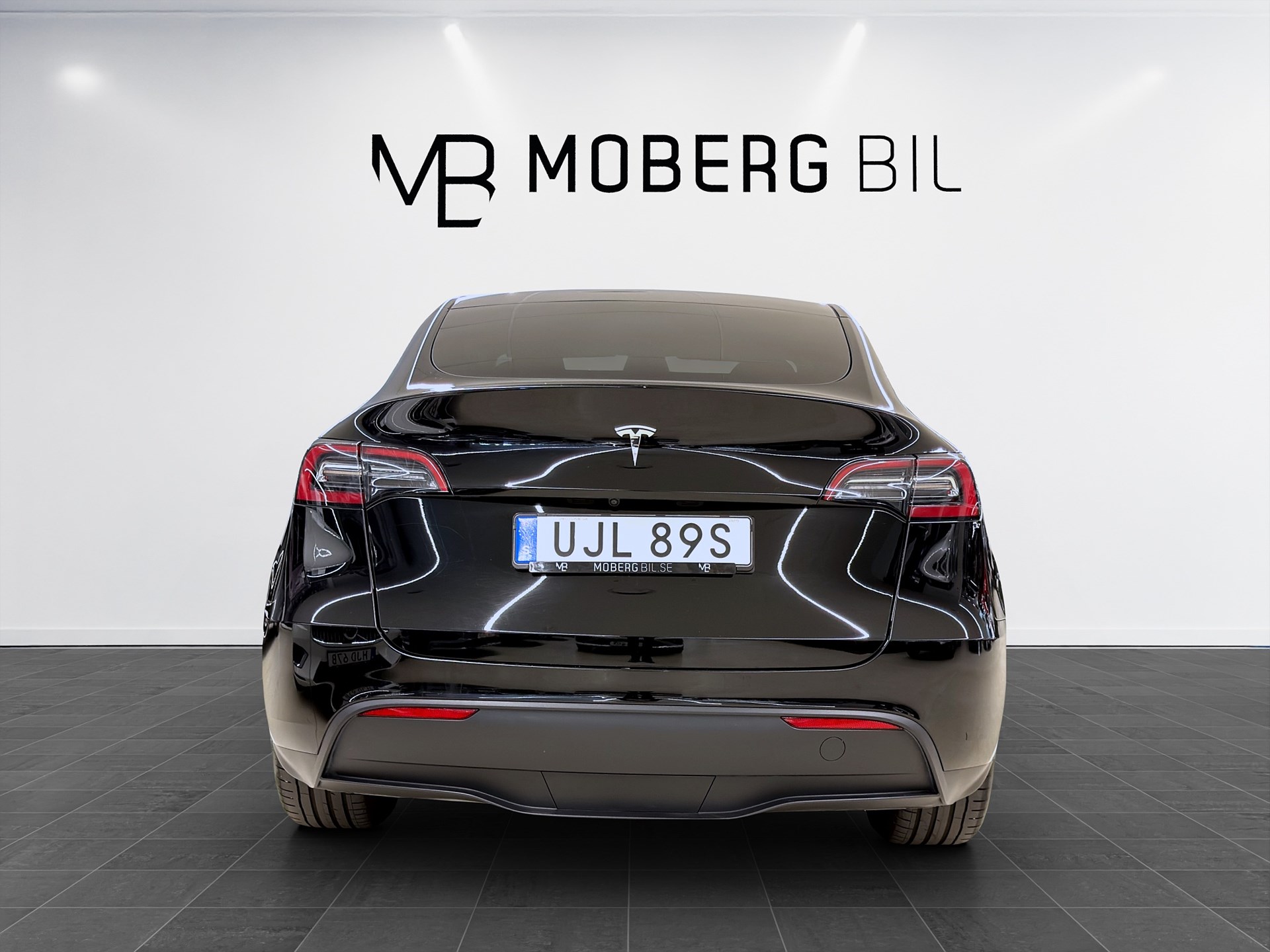 Tesla Model Y Standard Range 299hk Helg på Moberg!  Pano Läder Navi B-Kamera