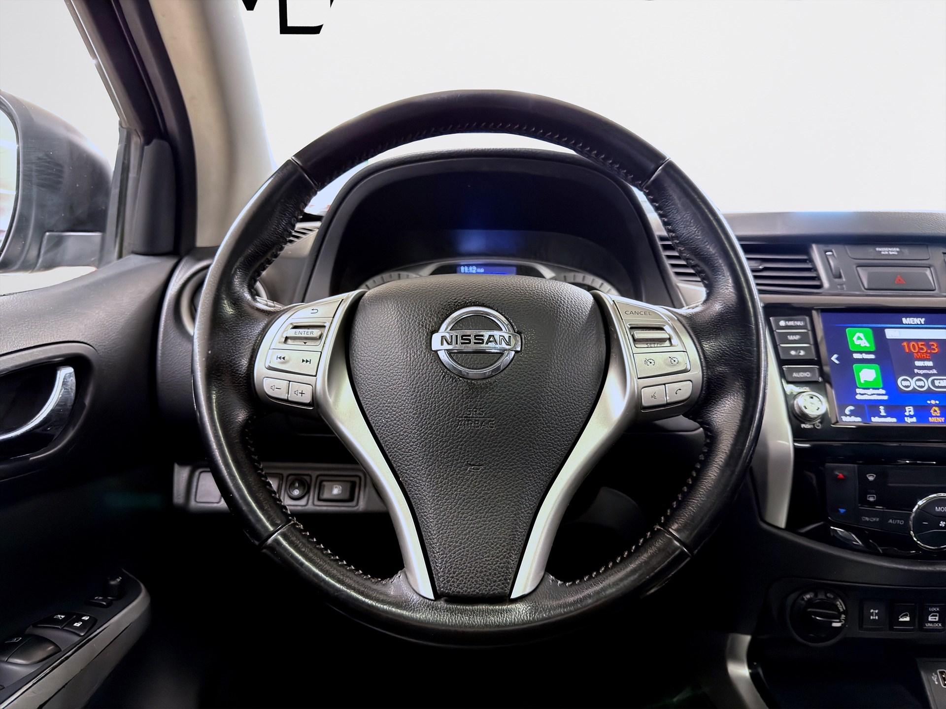 Nissan Navara 2.3 dCi 4WD 190hk N-Guard Black Pack Drag 360 keyless Go