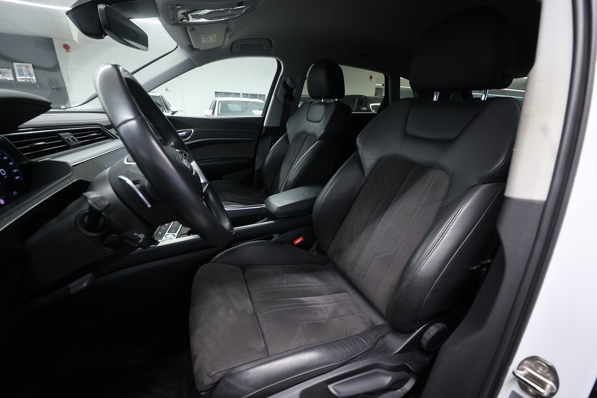 Audi e-tron 50 quattro 313hk *Kampanj!* Climatronic Alcantara Keyless Navi