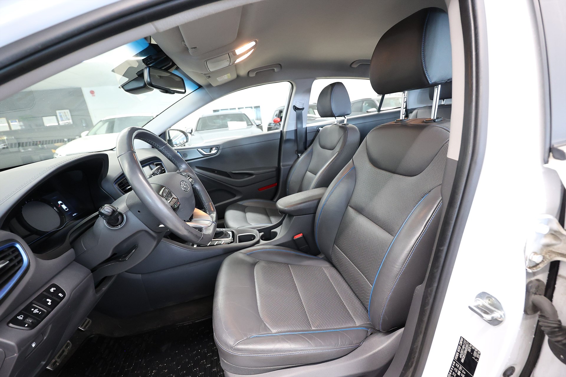 Hyundai Ioniq Hybrid 1.6 141hk Premium Plus Infinity Keyless B-kamera Navi