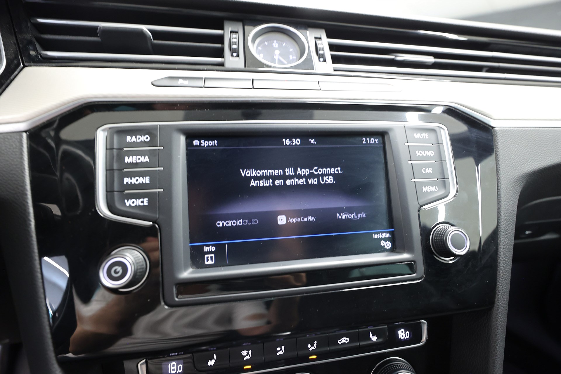 Volkswagen Passat Alltrack 2.0 TDI 4M B-kamera Värmare Carplay