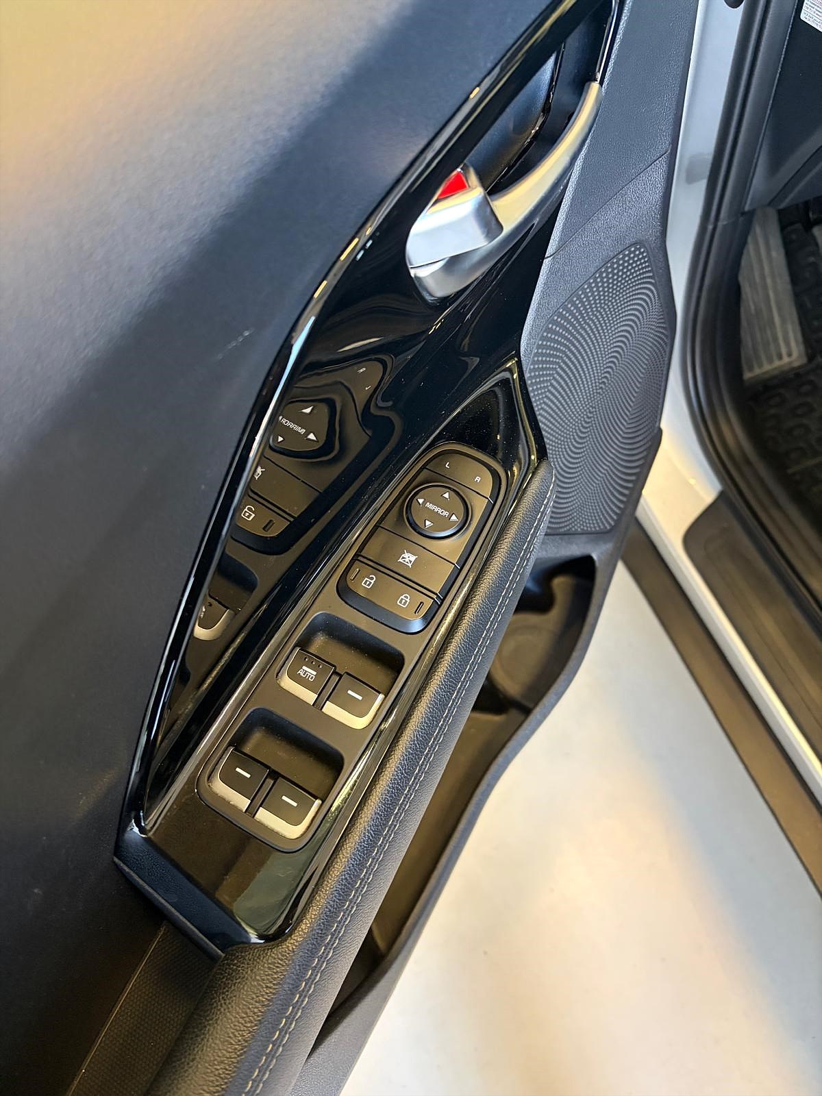 Kia Niro Hybrid DCT, 141hk, 2019