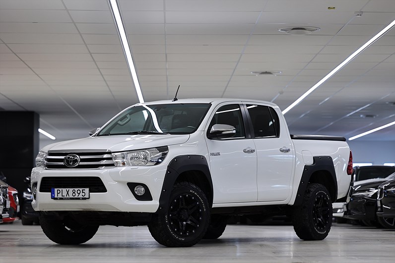 Toyota Hilux Dubbelhytt 2.4 AWD 150hk Invicible Drag Flaklock