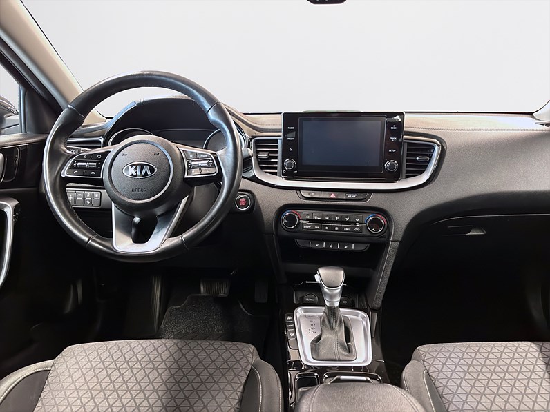 Kia Ceed SW Plug-in Hybrid 141hk Helg på Moberg! B-Kamera Keyless PDC