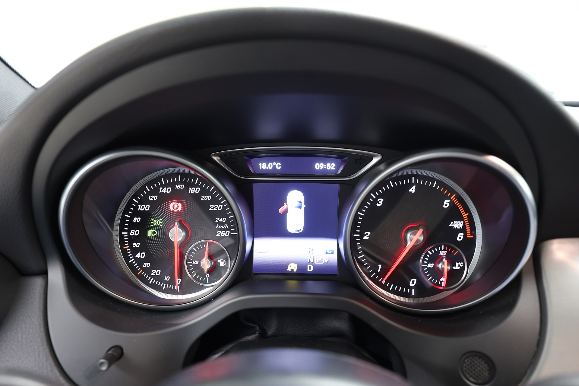 Mercedes-Benz CLA 220 D 177hk AMG Sport B-Kamera Carplay