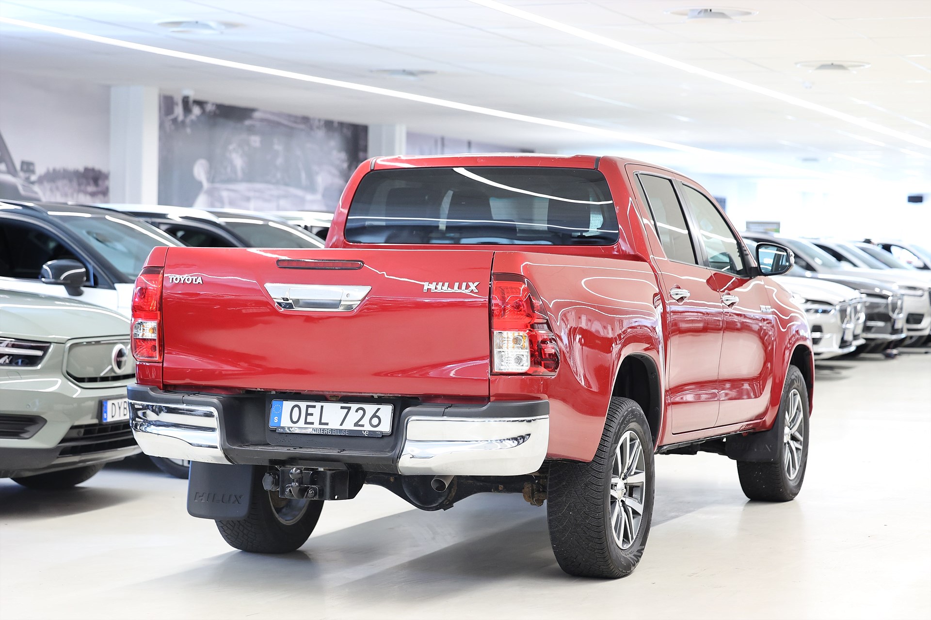 Toyota Hilux 2.4 AWD 150hk Drag B-kamera Värmare MOMS