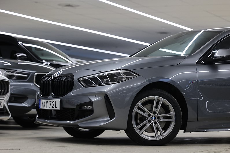 BMW 118i 136hk M Sport Shadow PDC CarPlay Navi