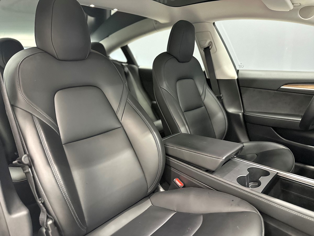 Tesla Model 3 – bild 12