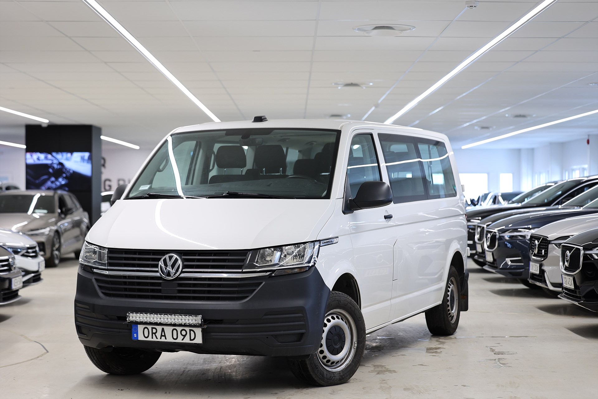 Volkswagen Caravelle 2.0 TDI 9-Sits B-kamera Carplay PDC MOMS