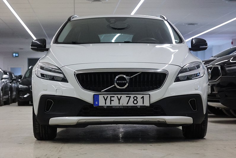 Volvo V40 Cross Country D2 120hk Momentum Navi Bluethooth PDC