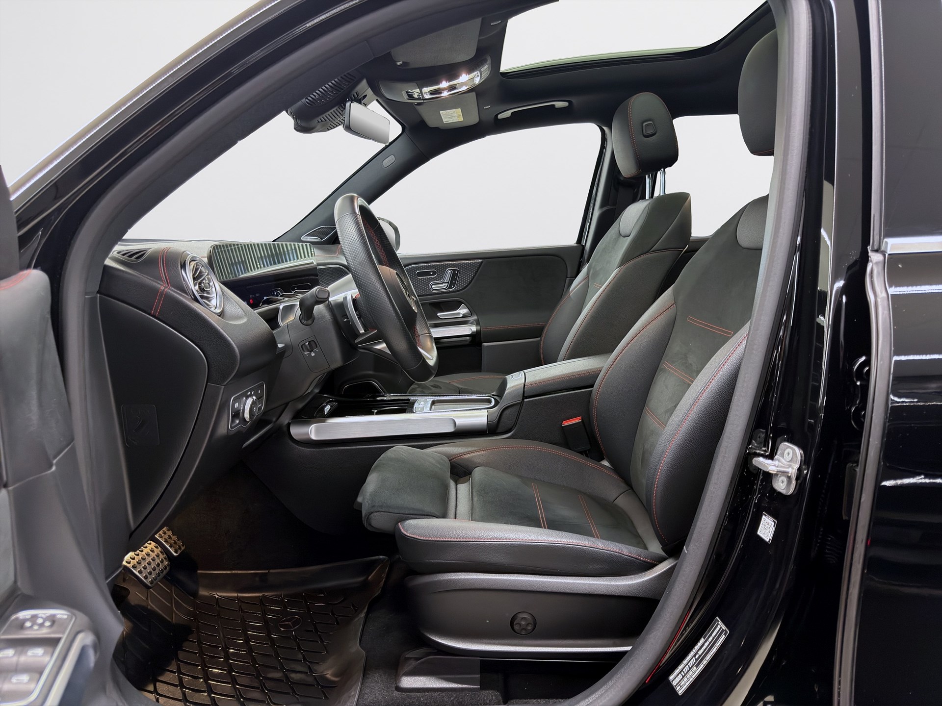 Mercedes-Benz EQB 300 4M 228hk AMG Premium 360 Bur Pano