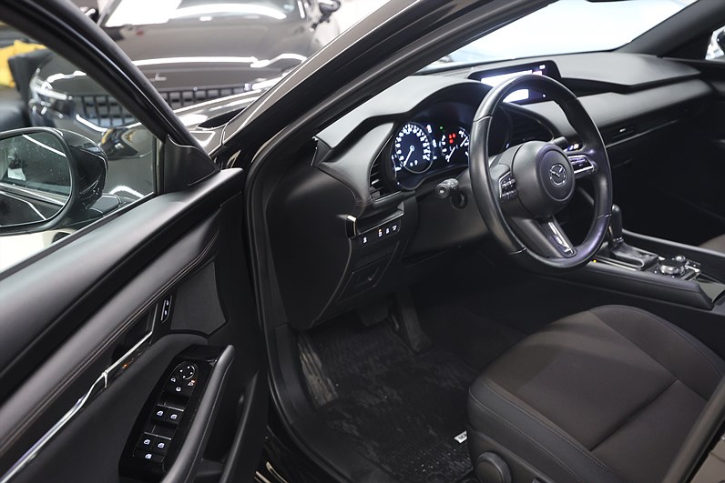 Mazda 3 Hatchback 2.0 M Hybrid 150hk *Hjulkampanj!* B-kamera Navi