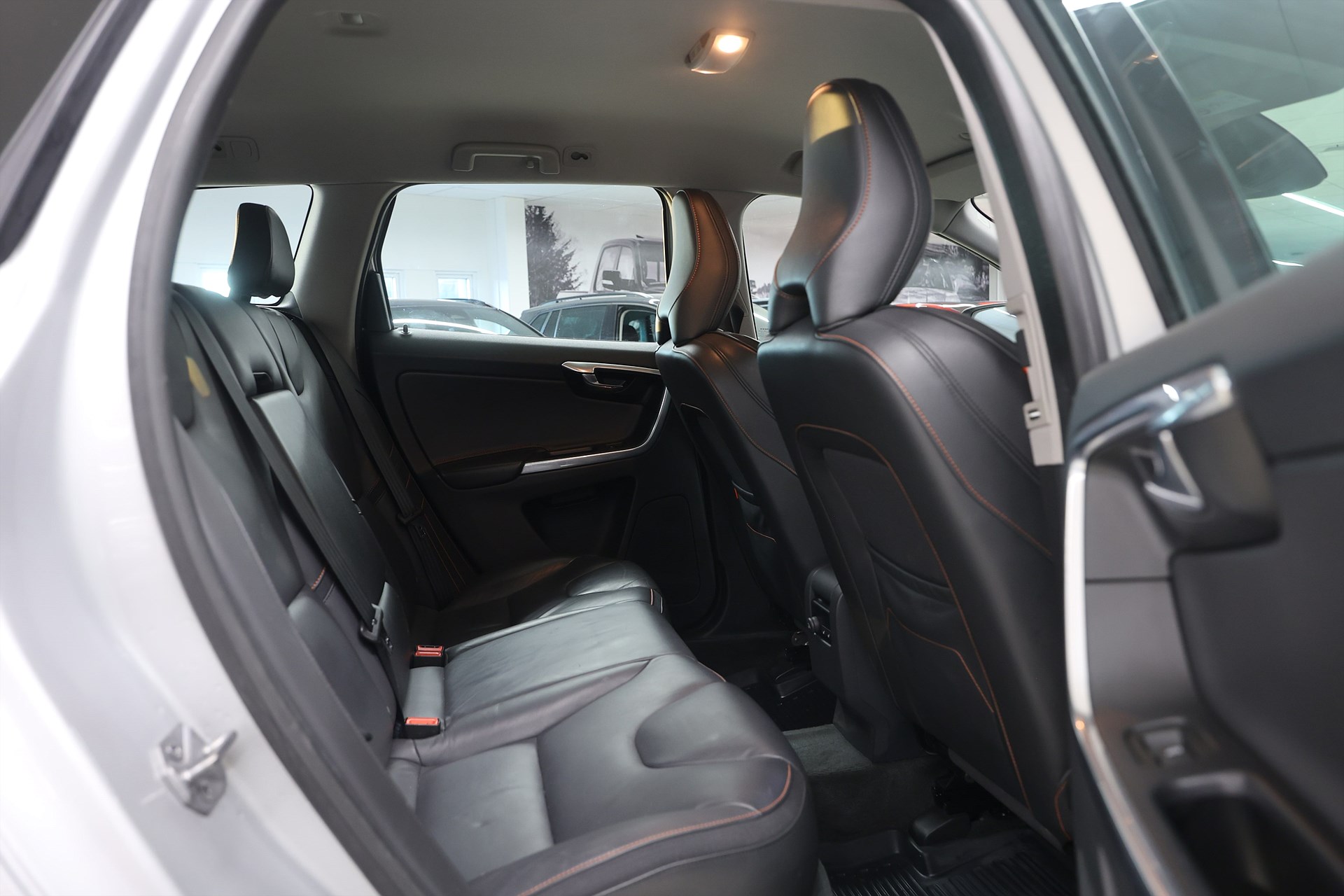 Volvo XC60 D4 190hk Ocean Race Navi Värmare Skinn