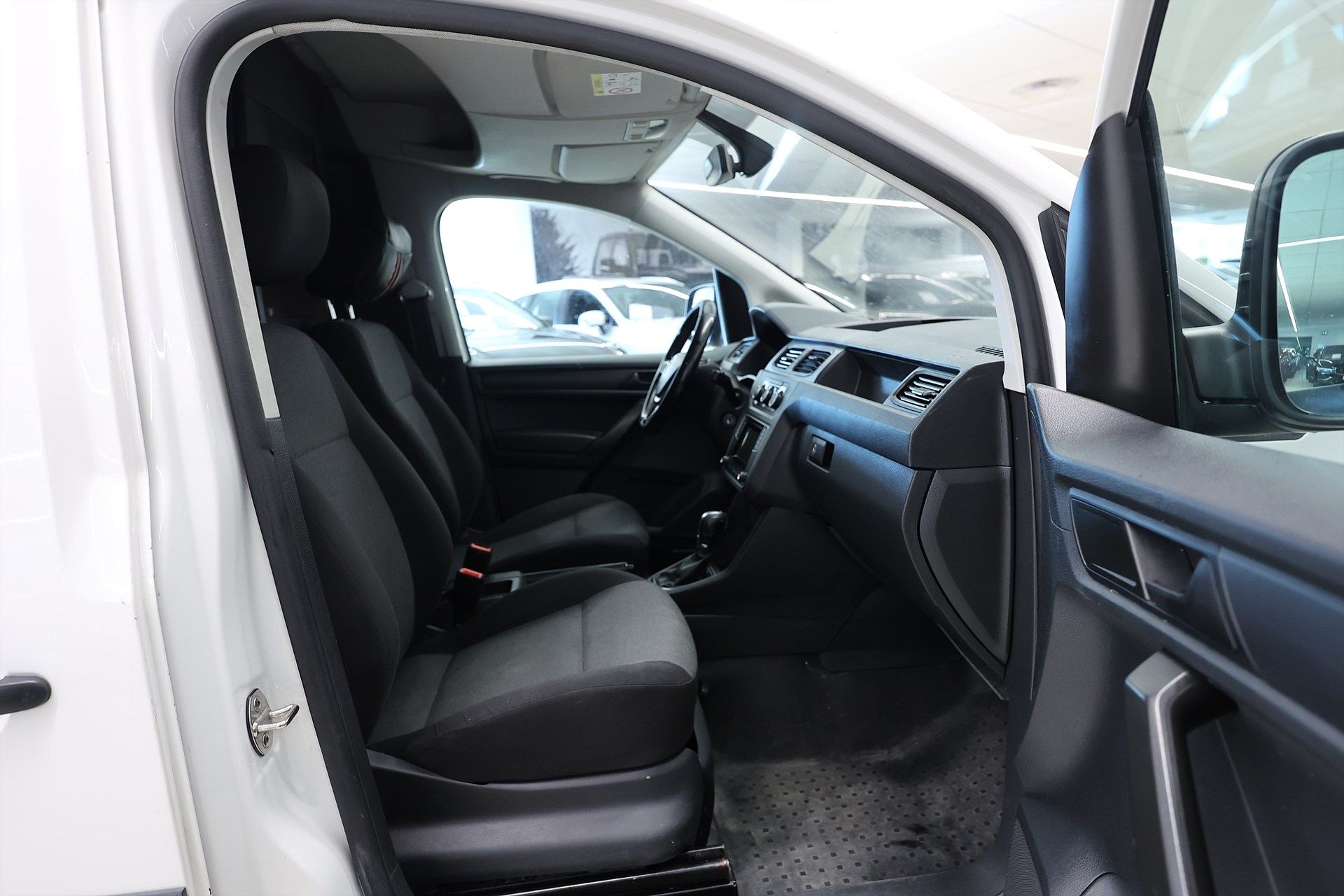 Volkswagen Caddy Maxi 2.0 TDI 102hk Värmare Drag MOMS