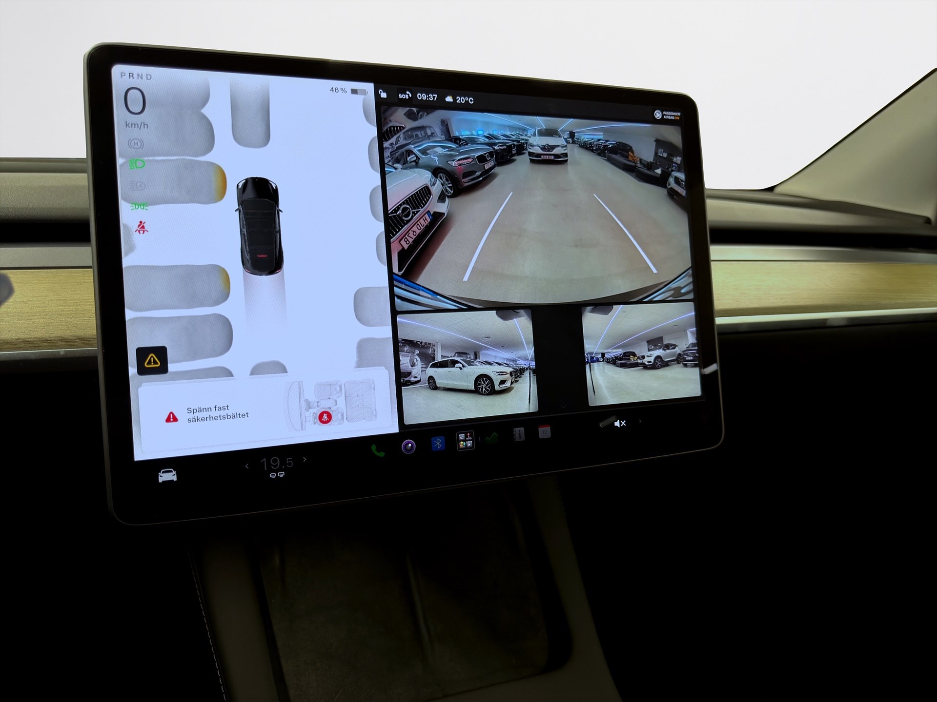 Tesla Model Y Standard Range 299hk Helg på Moberg!  Pano Läder Navi B-Kamera
