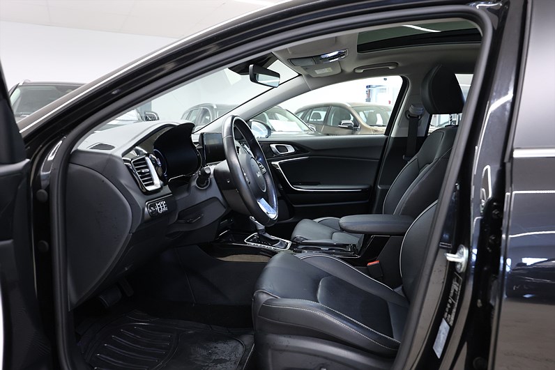 Kia Ceed SW PHEV 141hk Advance Plus Pano B-kamera Drag