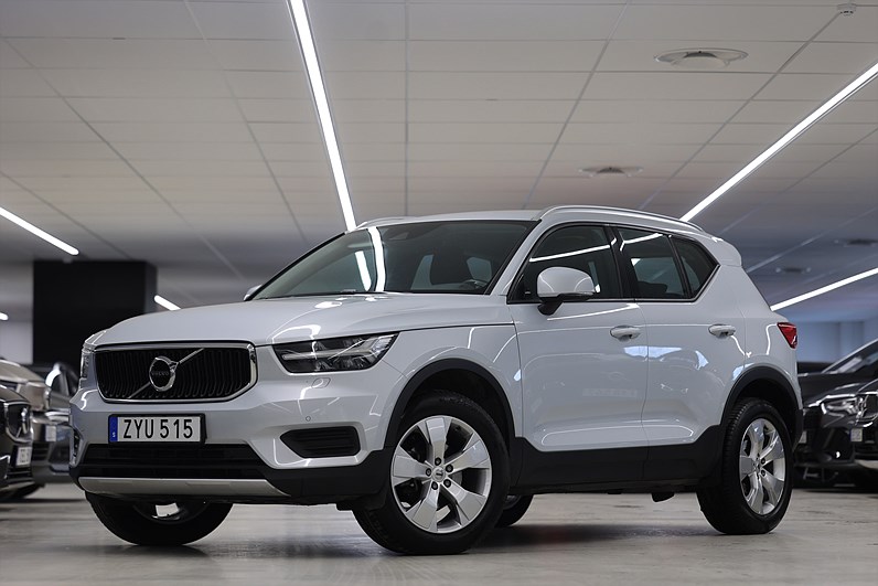 Volvo XC40 T3 163hk Momentum Pro Navi Värmare VOC PDC