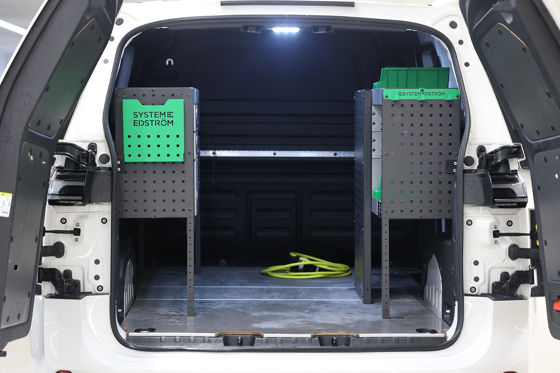 Volkswagen ID Buzz Cargo *Hjulkampanj!* V-inrett Värmare MOMS