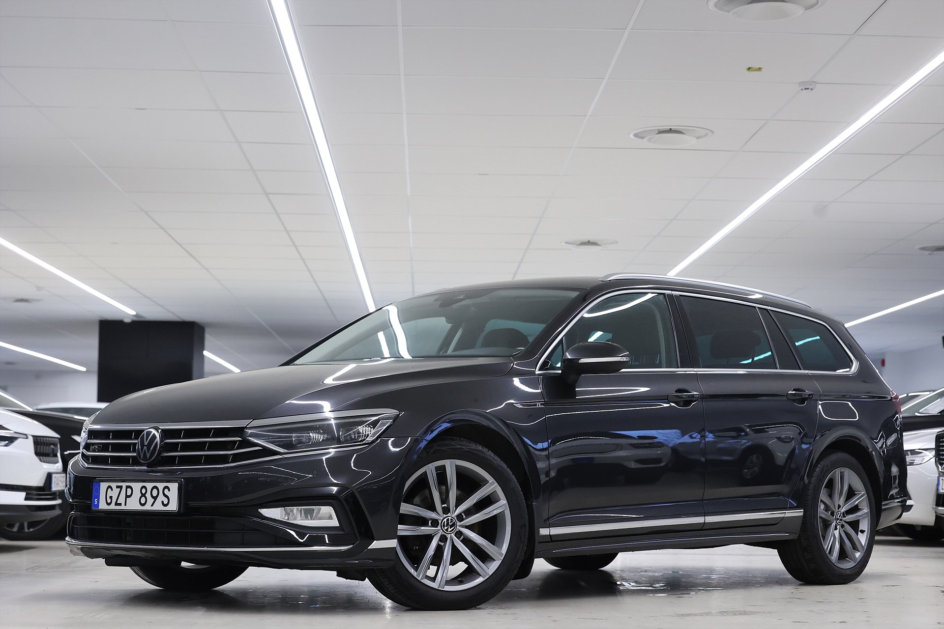 Volkswagen Passat 2.0 TDI SC 4M 200hk *Hjulkampanj!* R-Line