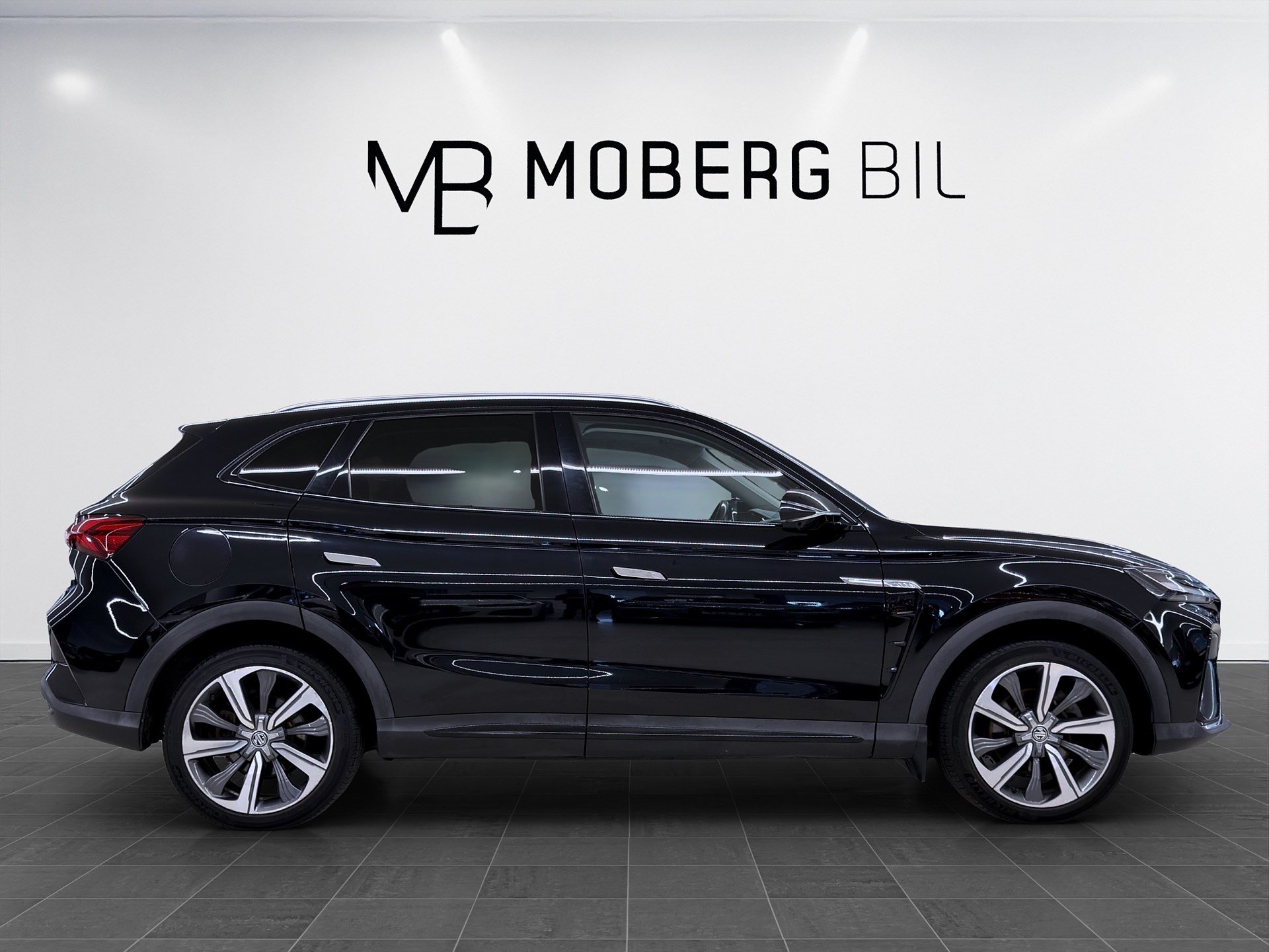 Automatisk 180hk Läder 360 CarPlay Pano