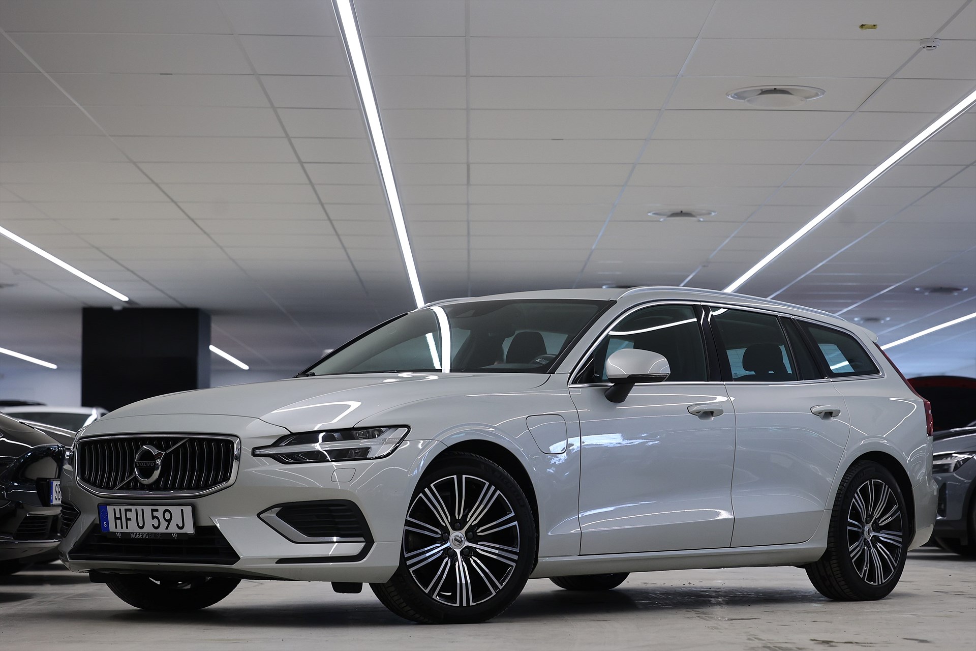 Volvo V60 Recharge T6 AWD 340hk Inskription Exp Navi B-kamera