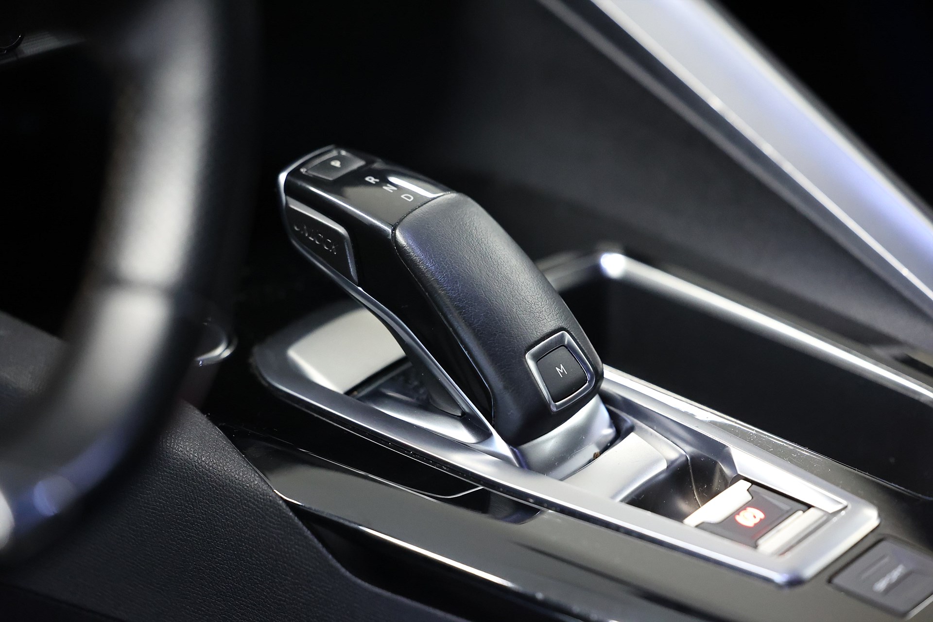 Peugeot 5008 2.0 BlueHDi 181hk *Hjulkampanj!* GT Line Focal 7-sits Drag