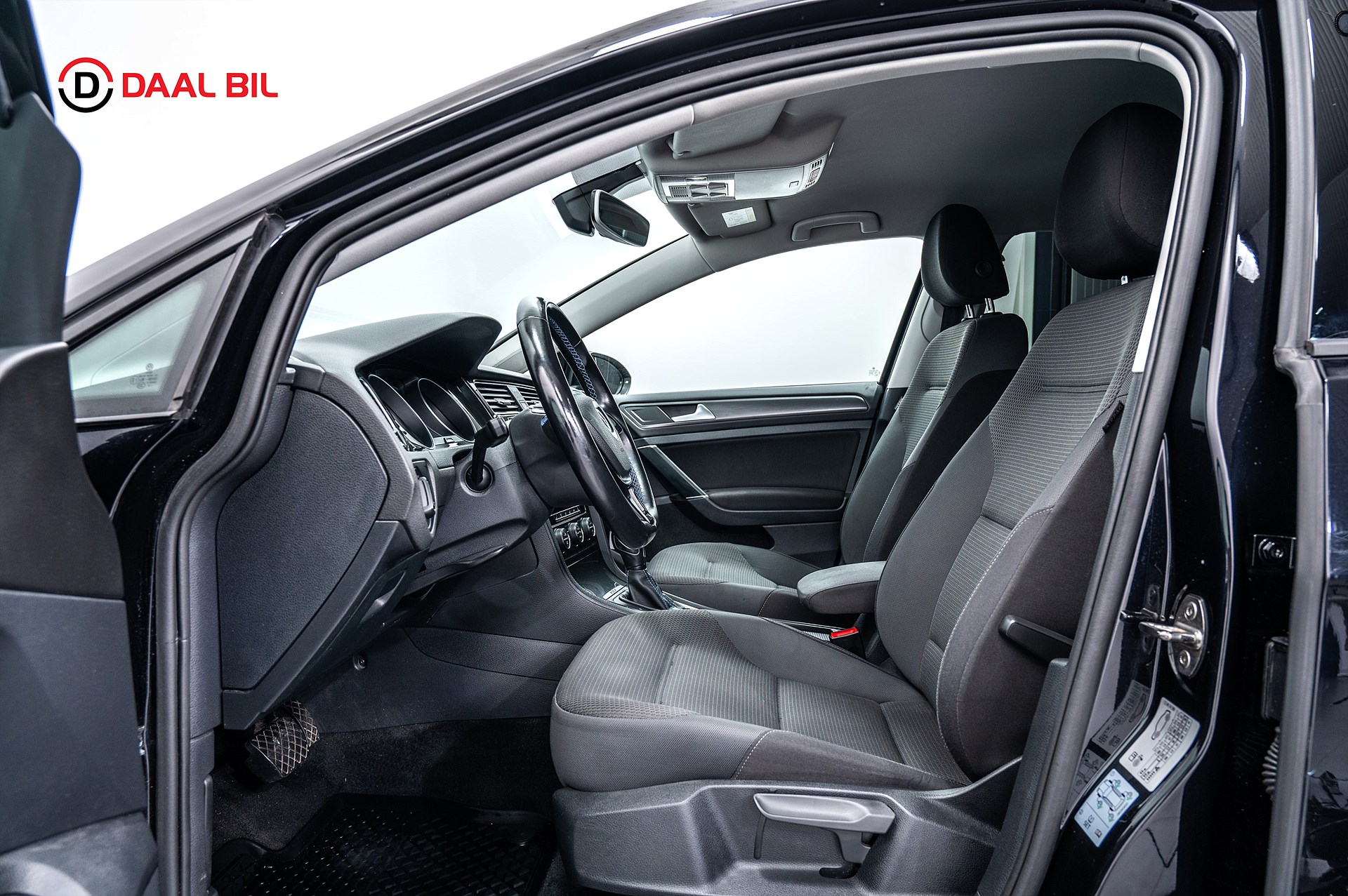 Volkswagen e-Golf, 136hp, 2020