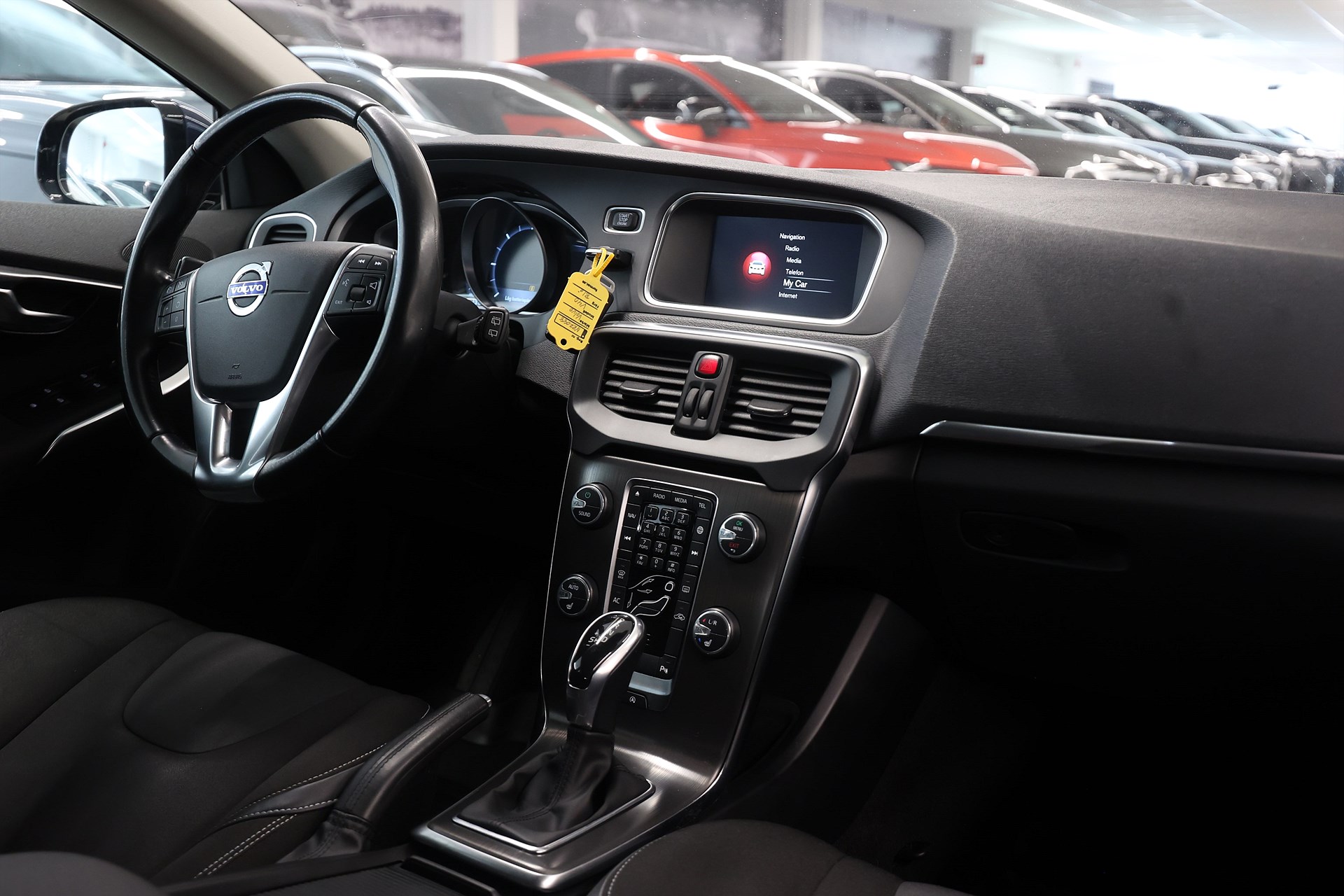 Volvo V40 D2 115hk Momentum Drag Värmare VOC PDC