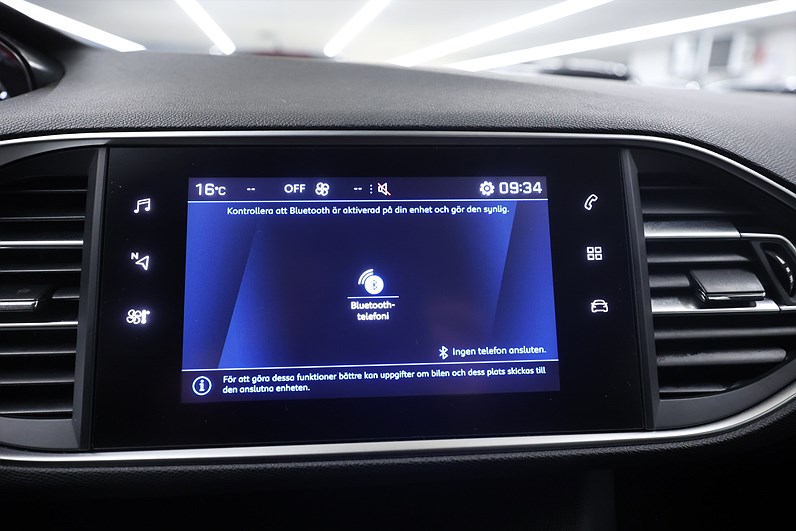 Peugeot 308 1.5 BlueHDi 130hk *Hjulkampanj!* Active PDC Värmare