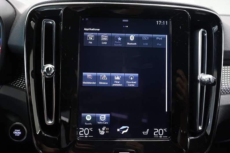 Volvo XC40 T2 129hk *Hjulkampanj!* R-Design Drag Navi VOC Keyless