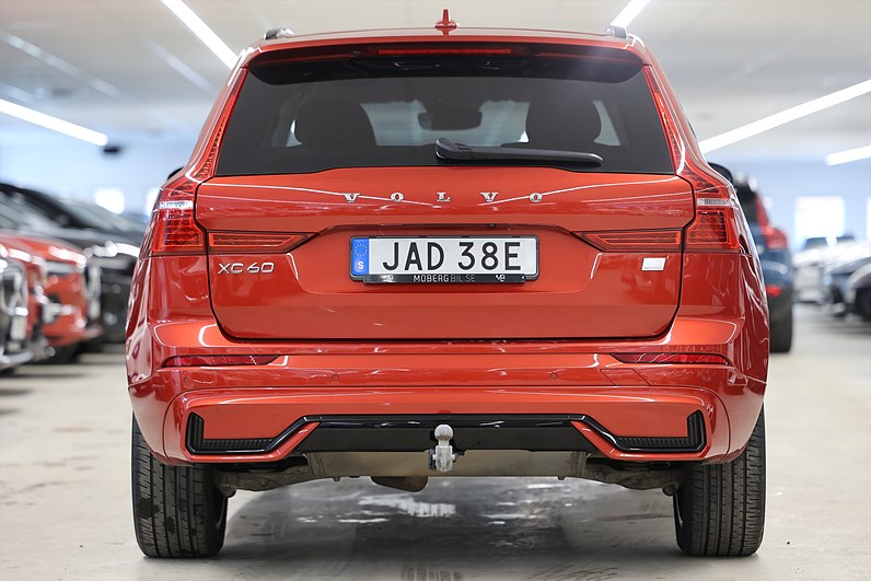 Volvo XC60 Recharge T6 AWD 350hk *Kampanj!* Plus Dark Pano Keyless Läder