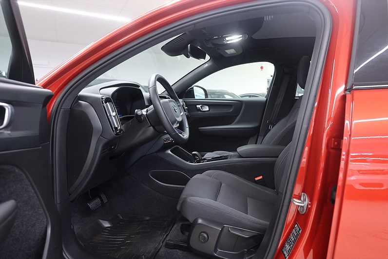 Volvo C40 Recharge Single Motor 231hk Core Dark