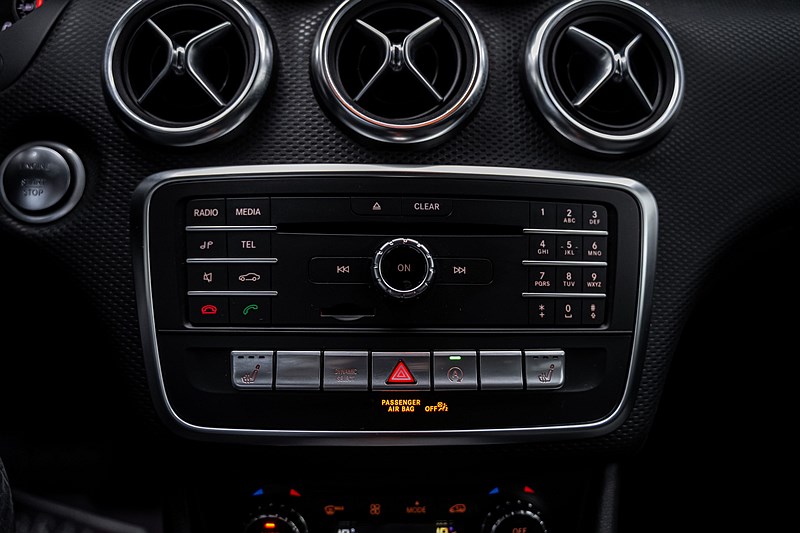 Mercedes-benz A-Klass 2018 - miniatyr 22