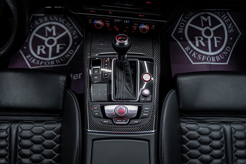 Audi RS6 2017 - miniatyr 24