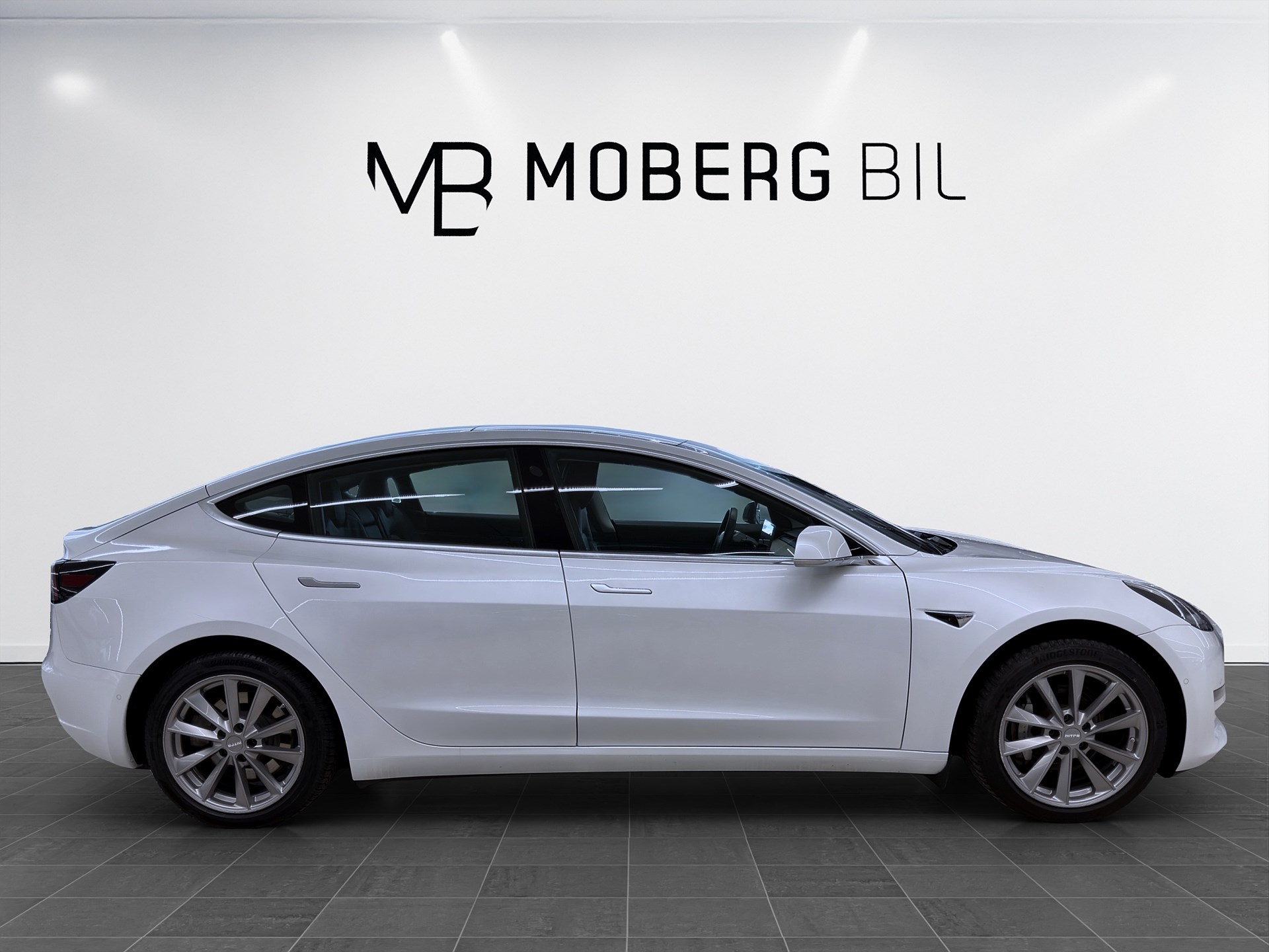 Tesla Model 3 Long Range 440hk Helg på Moberg! Pano B-Kamera