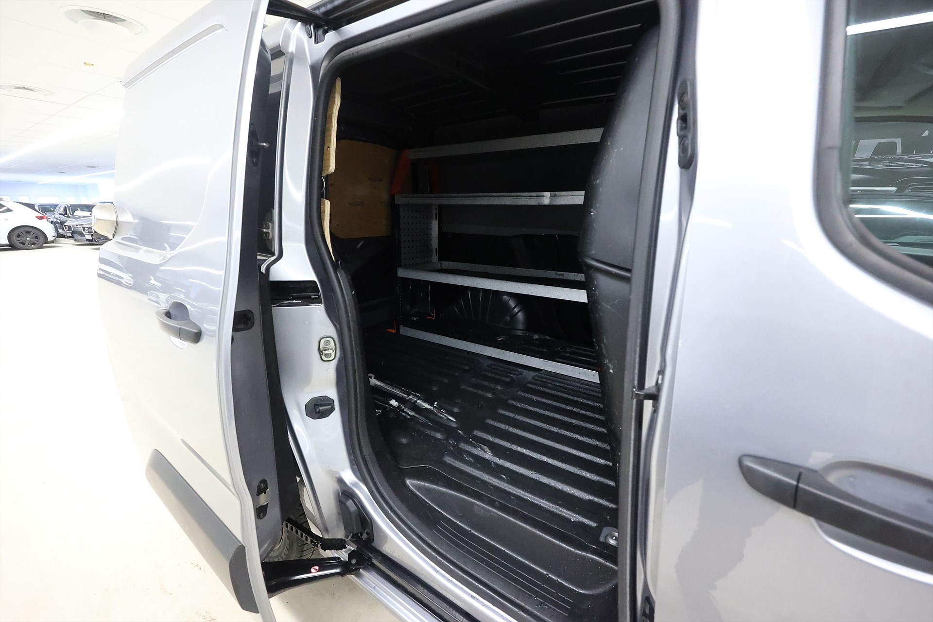 Peugeot Partner 1.5 BlueHDi 76hk V-inrett Drag PDC MOMS