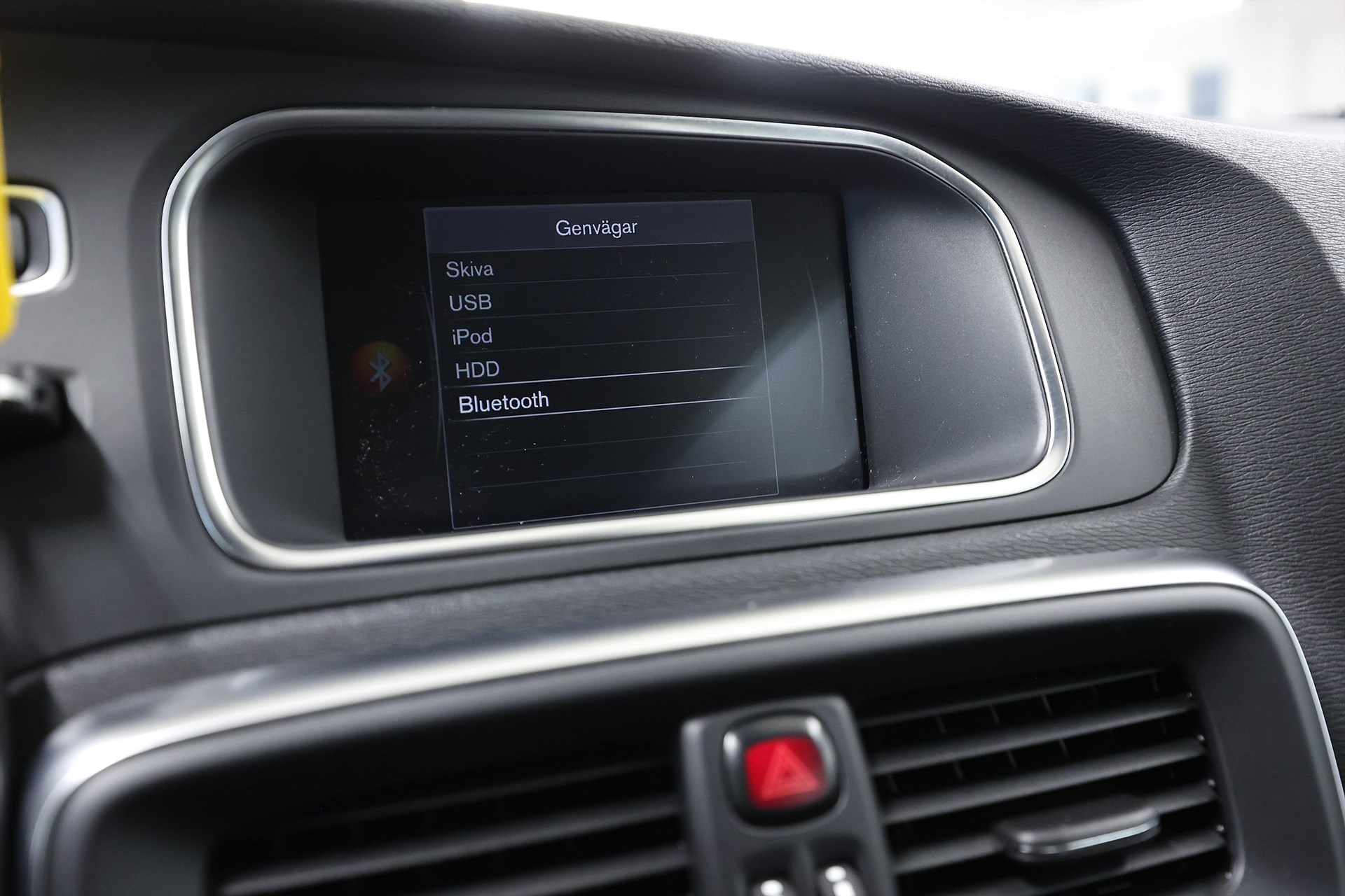 Volvo V40 Cross Country D3 150hk Momentum Värmare BLIS