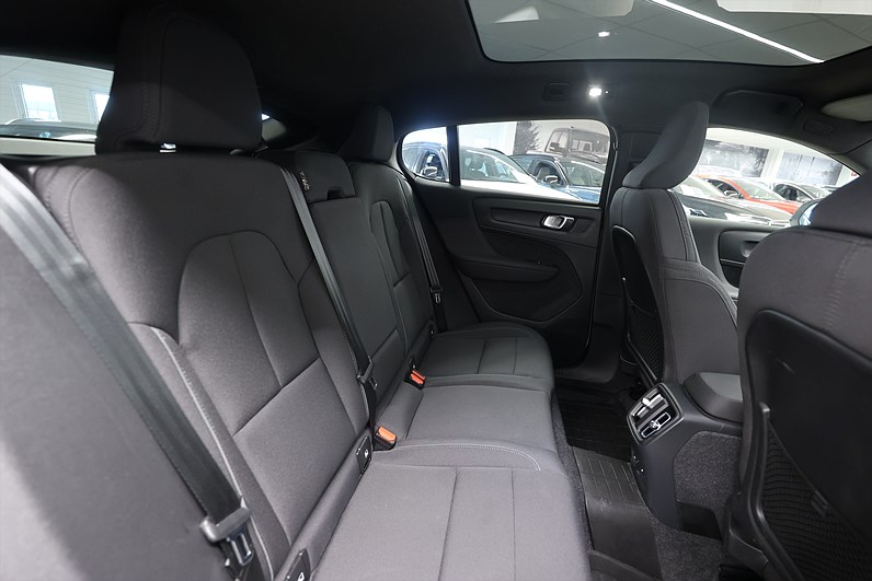 Volvo C40 Recharge Single Motor 231hk Plus Pano Drag Kamera