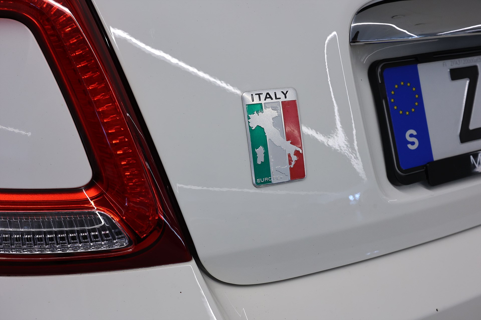 Fiat 500C Cab Hybrid 70hk Lounge PDC Låg Skatt
