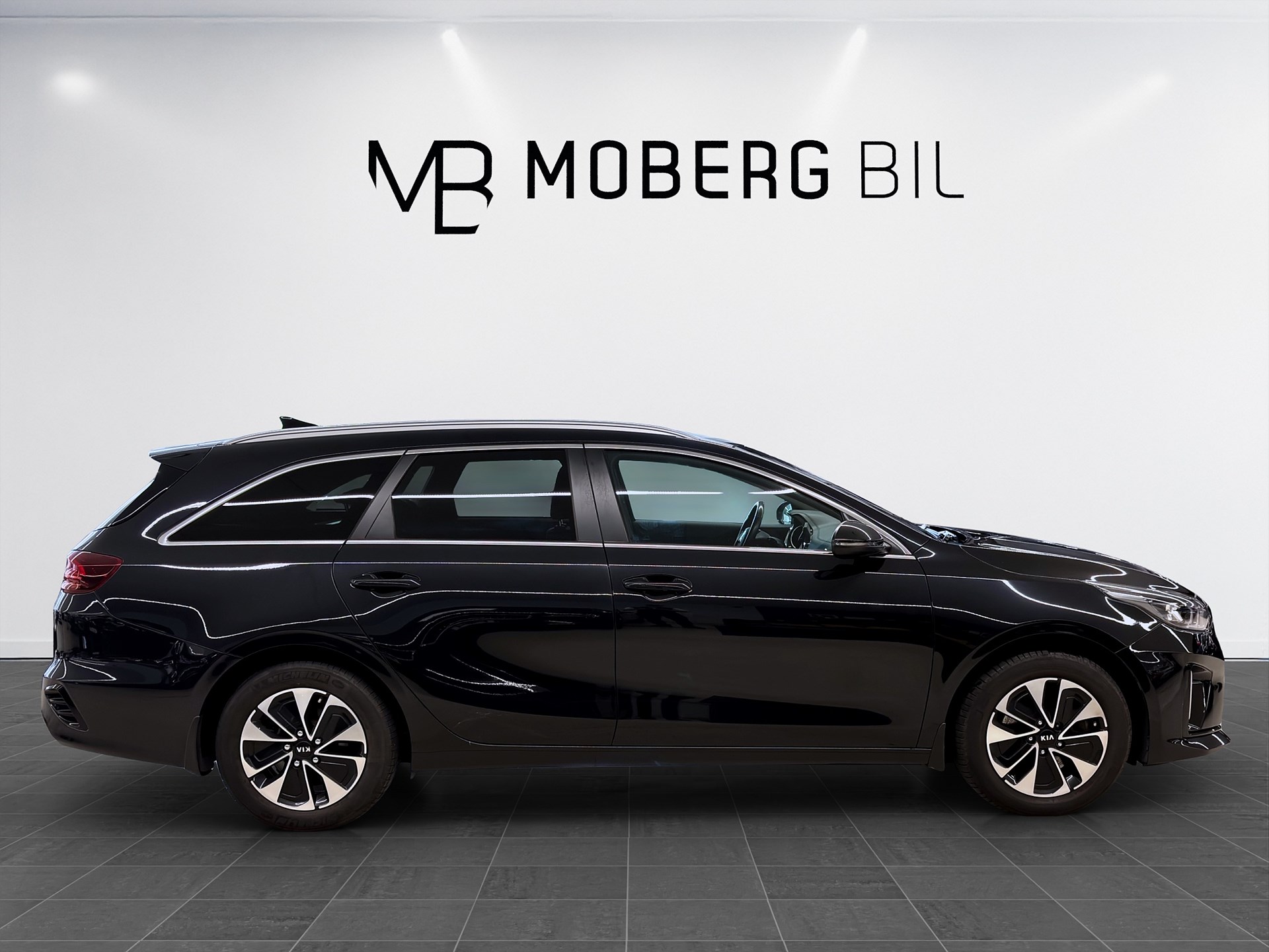 Kia Ceed SW Plug-in Hybrid 141hk Helg på Moberg! B-Kamera Keyless PDC