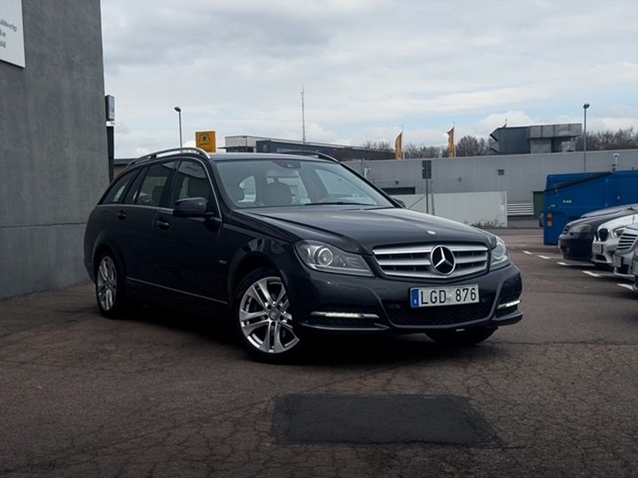 220 T CDI BlueEFFICIENCY 7G-Tronic Plus/DRAGKROK 2012