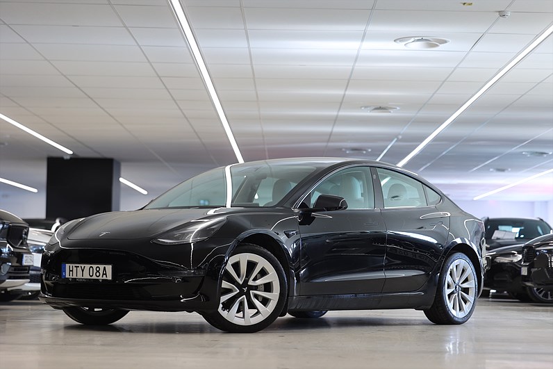 Tesla Model 3 Long Range AWD 440hk AP Pano Läder Navi Drag