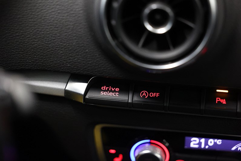 Audi A3 2.0 TDI Quattro S Tronic 184hk Proline B&O PDC