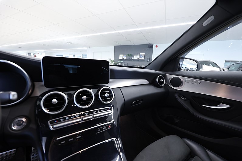 Mercedes-Benz C 300 de AMG Line Night edt B-kamera Drag