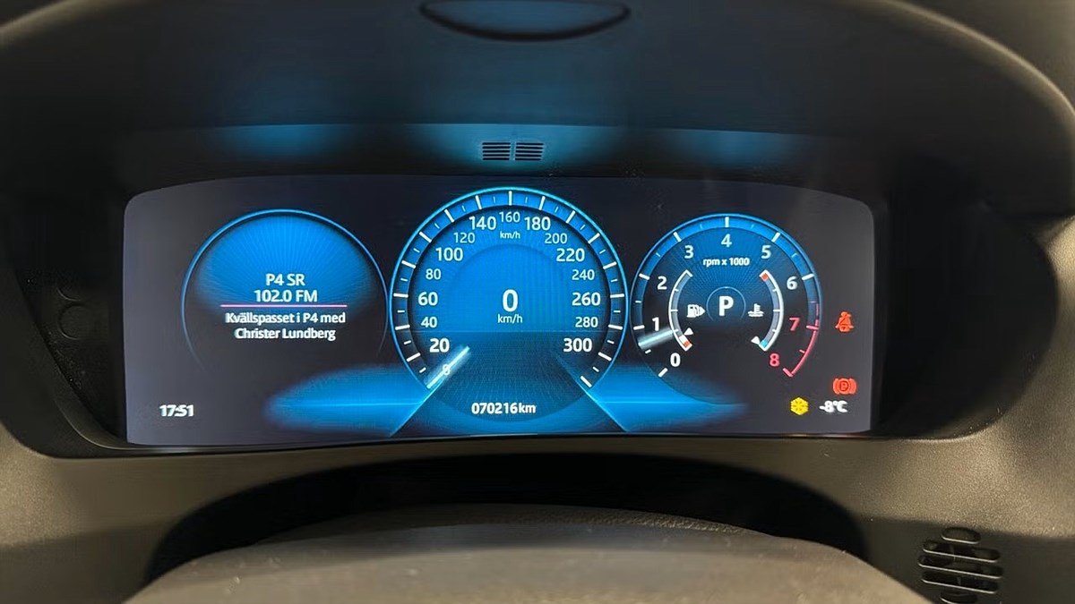 Jaguar XE – bild 17
