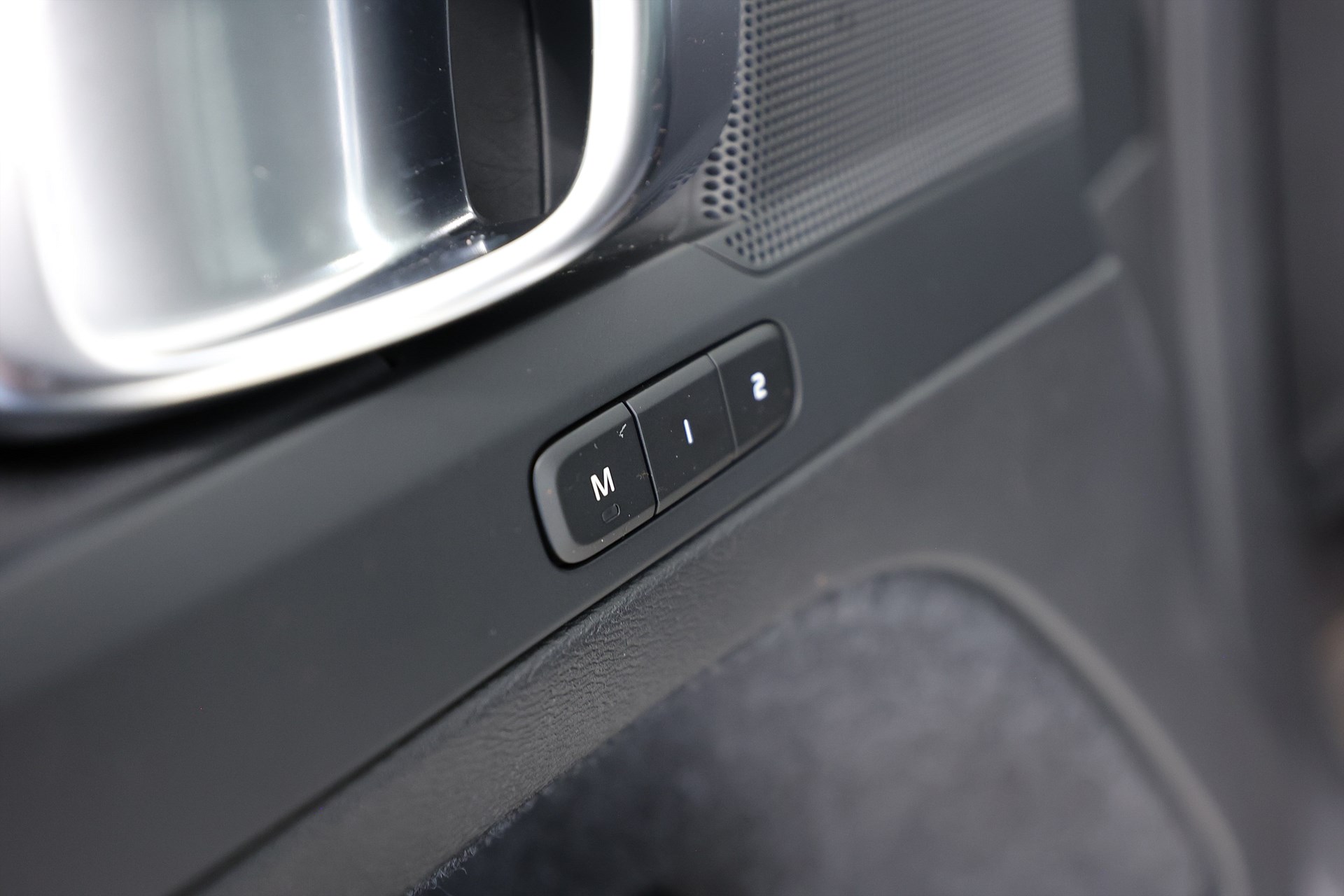 Volvo C40 Recharge Single Motor 231hk Plus Edition Pano Navi B-Kamera