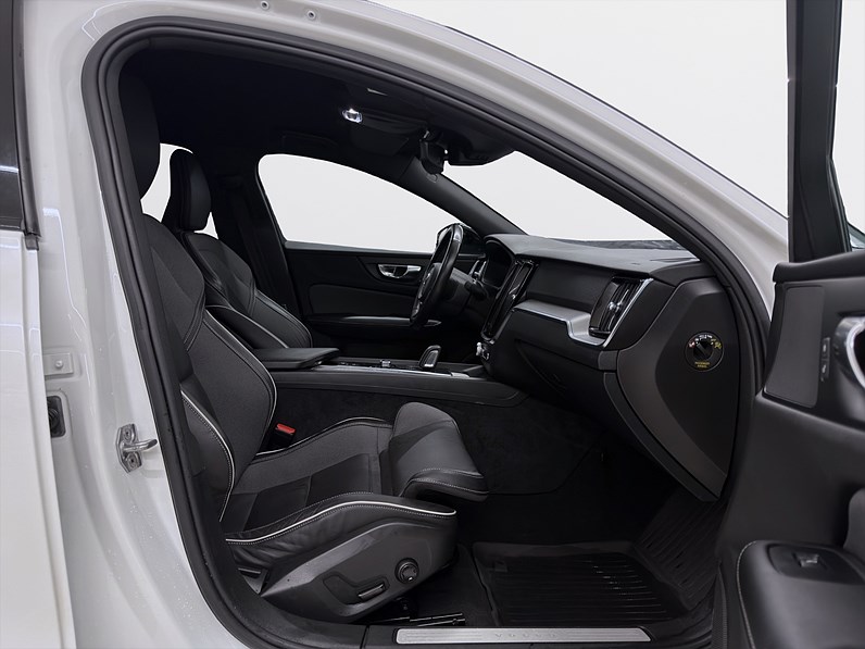 Volvo S60 B5 250hk R-Design B-Kamera Läder Keyless Värmare