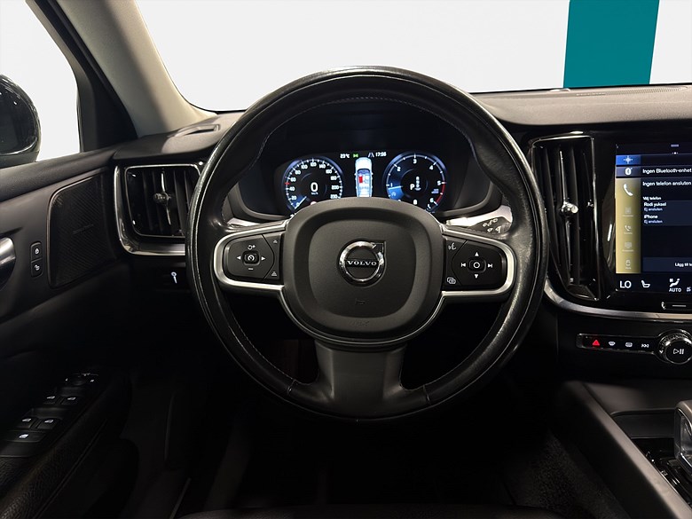 Volvo V60 II B4 Mom Adv Navi Pro Ed, 2 brukare, H/K, Läder 2022, svart – bild 18 av 22, begagnad hos Niber i Järfälla