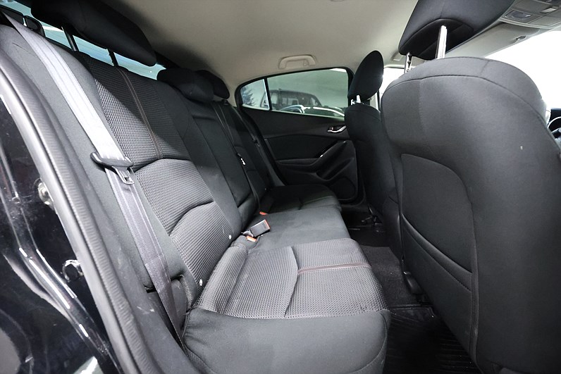 Mazda 3 2.2 DE 150hk Vision Plus HUD Navi B-kamera Keyless