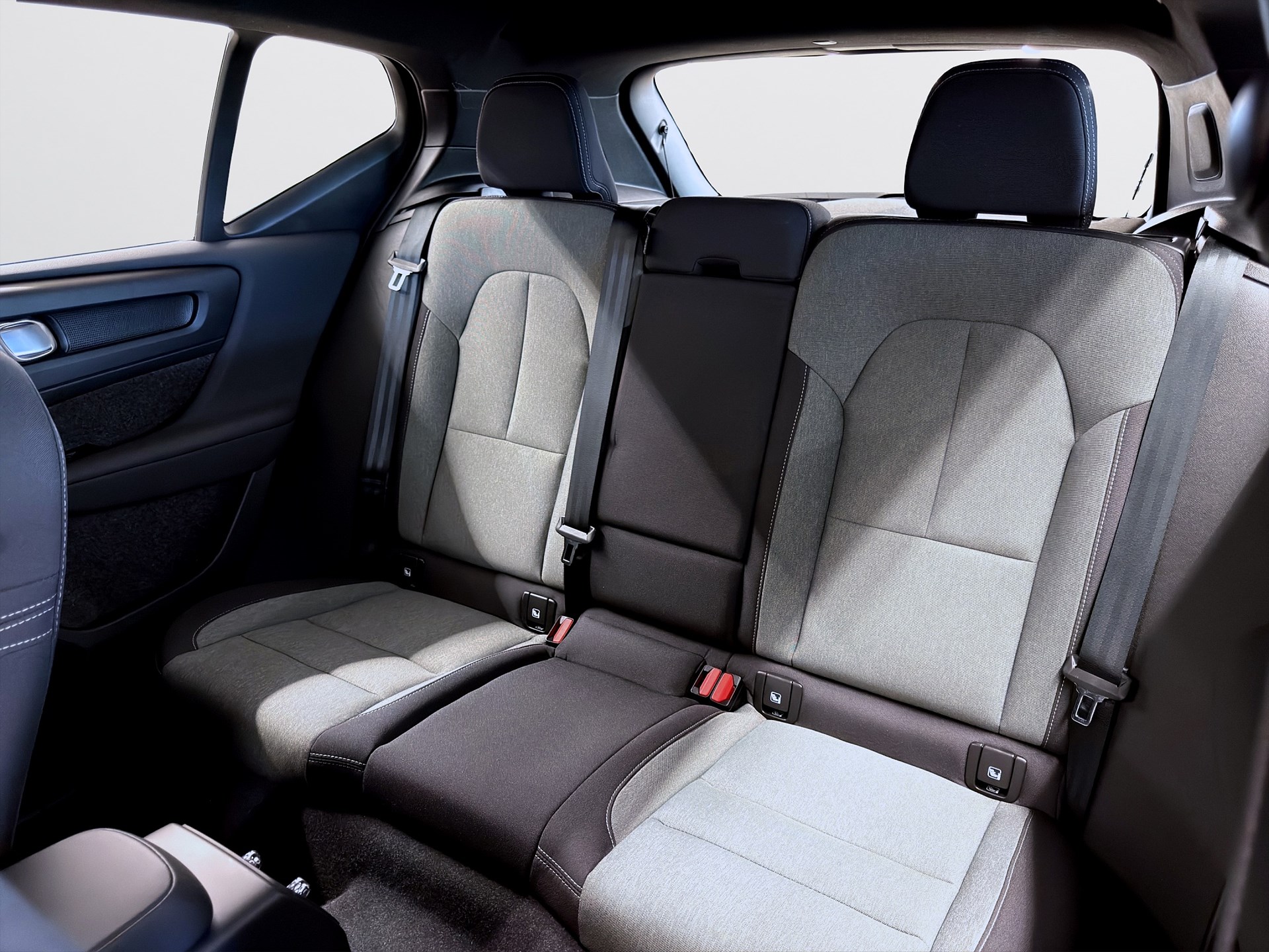 Volvo XC40 Recharge T4 211hk Core Bright B-Kamera Keyless Navi